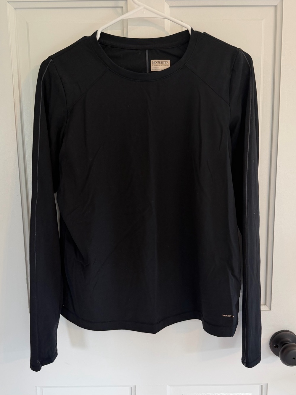 Mondetta Women’s Black Long Sleeve Active Top Thumbholes Medium
